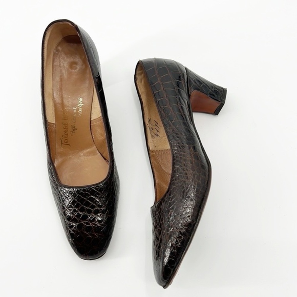 The Tailored Woman Vintage Crocodile Embossed Brown Pumps size 5.5 - Picture 1 of 10
